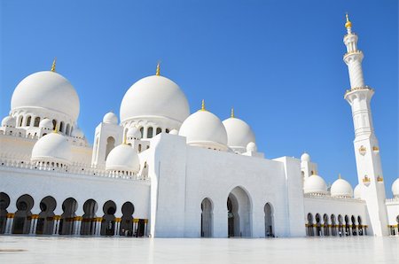 Photo of Sheikh Zayed Mosque in Abu Dhabi, United Arab Emirates Stock Photo - Budget Royalty-Free & Subscription, Code: 400-05885775