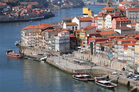 simsearch:400-04890310,k - Portugal. Ville de Porto. Vue de la berge de rivière Douro dans la matinée Photographie de stock - Aubaine LD & Abonnement, Code: 400-05886279