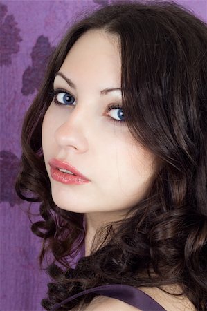 simsearch:400-05887132,k - Portrait of the pretty girl on a violet background Stock Photo - Budget Royalty-Free & Subscription, Code: 400-05887132