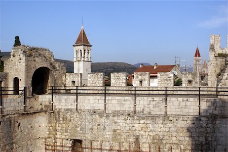 shanin (artist) - Fortress in Trogir, Croatia Photographie de stock - Aubaine LD & Abonnement, Code: 400-05887535
