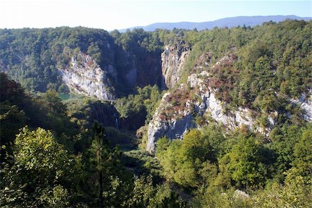 shanin (artist) - Mountain in Plitvice park, Croatia Photographie de stock - Aubaine LD & Abonnement, Code: 400-05887538