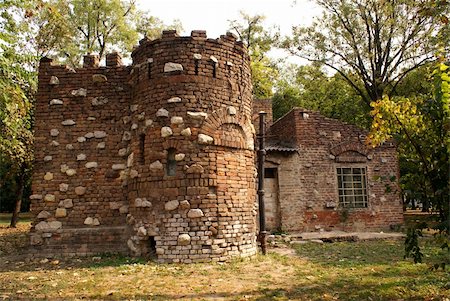 shanin (artist) - Old fort inside Beograd fortress, Serbia Photographie de stock - Aubaine LD & Abonnement, Code: 400-05887757