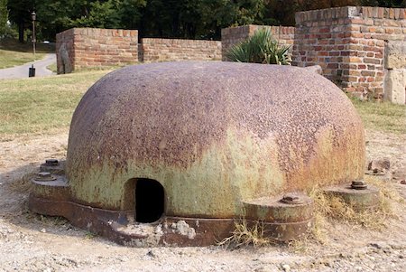 shanin (artist) - OLd iron bunker in Beograd's fortress Stock Photo - Budget Royalty-Free & Subscription, Code: 400-05887753