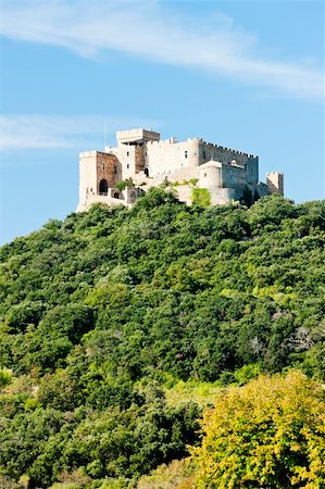 simsearch:400-05724376,k - Saint-Martin Castle, Languedoc-Roussillon, France Stockbilder - Microstock & Abonnement, Bildnummer: 400-05880601