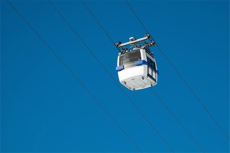 simsearch:400-04303416,k - Cable car of a ski resort Stock Photo - Budget Royalty-Free & Subscription, Code: 400-05881355