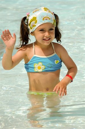 simsearch:400-04608975,k - Happy child waving in pool Stockbilder - Microstock & Abonnement, Bildnummer: 400-05882813