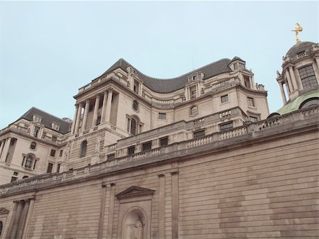 simsearch:400-05375861,k - The historical building of the Bank of England, London, UK Foto de stock - Super Valor sin royalties y Suscripción, Código: 400-05883799