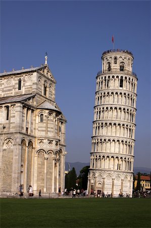 The leaning tower of Pisa in the Piazza del Duomo, in Pisa, Tuscany, Italy. Stockbilder - Microstock & Abonnement, Bildnummer: 400-05883888