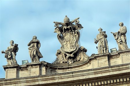 Famous colonnade of St. Peter's Basilica in Vatican, Rome, Italy Stock Photo - Budget Royalty-Free & Subscription, Code: 400-05894394