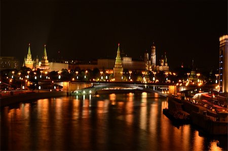 Night view of The Kremlin, White House and the Moscow river Stock Photo - Budget Royalty-Free & Subscription, Code: 400-05894399