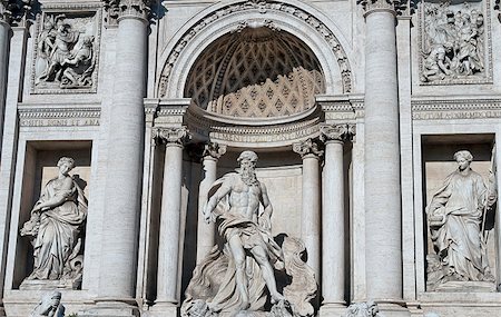 simsearch:400-05709385,k - Fountain di Trevi - most famous Rome's fountains in the world, Italy Photographie de stock - Aubaine LD & Abonnement, Code: 400-05894392