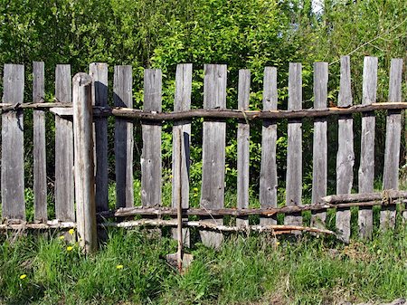 old wooden fence Stock Photo - Budget Royalty-Free & Subscription, Code: 400-05890124