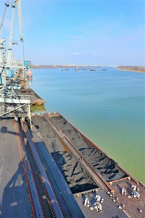 coal in harbor on danube river Stock Photo - Budget Royalty-Free & Subscription, Code: 400-05890421