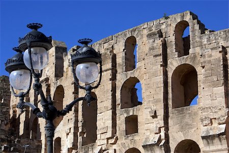 simsearch:400-05891785,k - Old street lights near the all of roman theater in El-Jem, Tunisia Foto de stock - Super Valor sin royalties y Suscripción, Código: 400-05891784