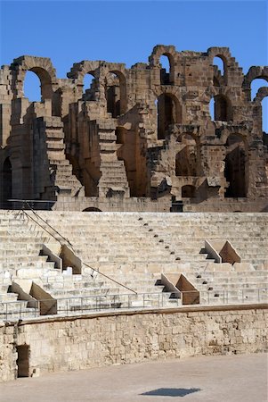 simsearch:400-05891785,k - Inside old roman amphitheater in El-Jem, Tunisia Foto de stock - Super Valor sin royalties y Suscripción, Código: 400-05892049