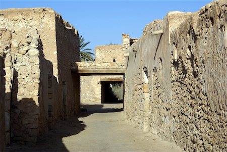 Stone walls and ruins of medina Kebili, Tunisia Stock Photo - Budget Royalty-Free & Subscription, Code: 400-05892061