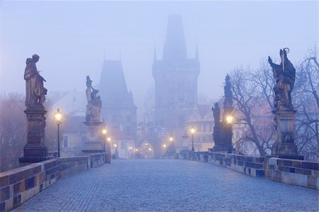 prague bridge - Czech republic Prague - Charles bridge on foggy morning Stock Photo - Budget Royalty-Free & Subscription, Code: 400-05893379