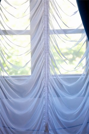 simsearch:400-07302319,k - background of a white silk curtain at window Foto de stock - Royalty-Free Super Valor e Assinatura, Número: 400-05893989