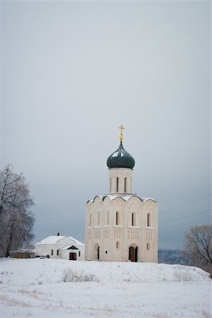 simsearch:400-06638923,k - Church of the Intercession on the River Nerl in winter Photographie de stock - Aubaine LD & Abonnement, Code: 400-05904439
