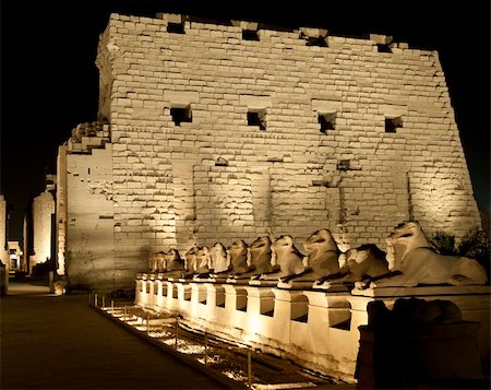 simsearch:400-05739807,k - Ancient egyptian temple of Karnak in Luxor lit up at night during the sound and light show Foto de stock - Super Valor sin royalties y Suscripción, Código: 400-05904451