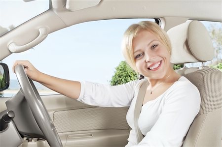 simsearch:400-06061542,k - portrait of young beautiful woman sitting in the car Stock Photo - Budget Royalty-Free & Subscription, Code: 400-05906970