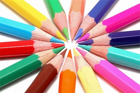 Circle of colored pencils isolated on white background with shadows Photographie de stock - Aubaine LD & Abonnement, Code: 400-05908971