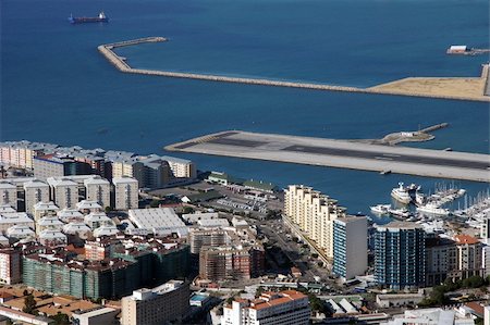 Beautiful Aerial View of Gibraltar City Foto de stock - Super Valor sin royalties y Suscripción, Código: 400-05909017