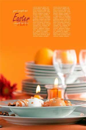 pot-pourri - Restaurant menu series with copyspace. Easter table setting in orange tones with egg decoration, candles and flower Fotografie stock - Microstock e Abbonamento, Codice: 400-05902587