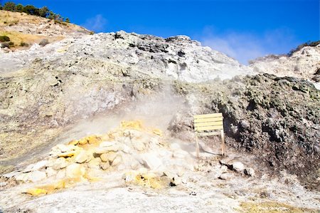 simsearch:400-04680218,k - Pozzuoli, Italy. Solfatara area, volcanic crater still in activity. Fotografie stock - Microstock e Abbonamento, Codice: 400-05902846
