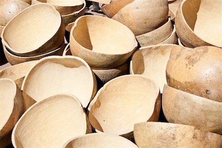 simsearch:400-05721340,k - Malian traditional containers made from pumpkin. Used to transport food, water and more. Fotografie stock - Microstock e Abbonamento, Codice: 400-05915069