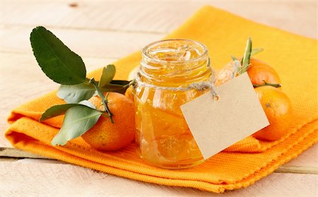 Orange homemade jam marmelade in a glass jar Stockbilder - Microstock & Abonnement, Bildnummer: 400-05910528