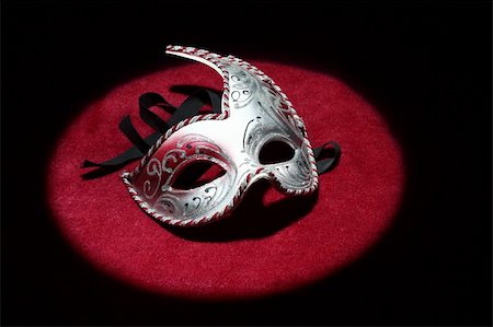 Close up  of carnival mask under the spotlight Stock Photo - Budget Royalty-Free & Subscription, Code: 400-05911987