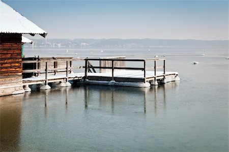 A winter scenery at Starnberg lake in Germany Stock Photo - Budget Royalty-Free & Subscription, Code: 400-05912228