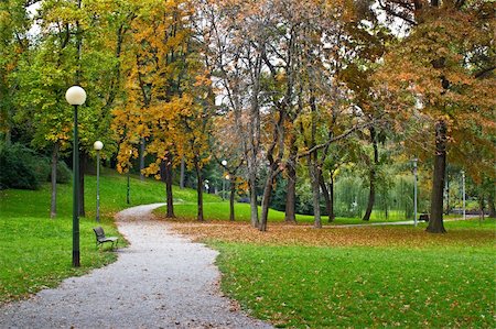 simsearch:400-04031749,k - Zagreb autumn colorful park walkway, Croatia Stockbilder - Microstock & Abonnement, Bildnummer: 400-05926839