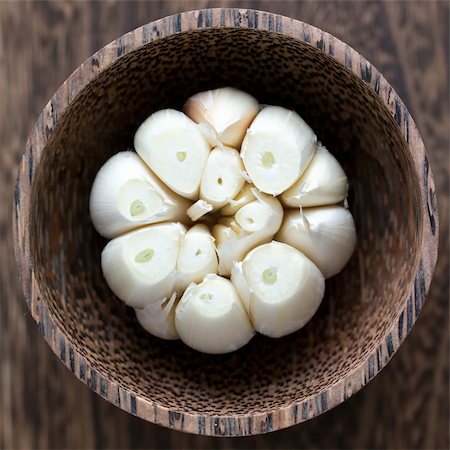 close up of a clove of garlic Foto de stock - Super Valor sin royalties y Suscripción, Código: 400-05946441