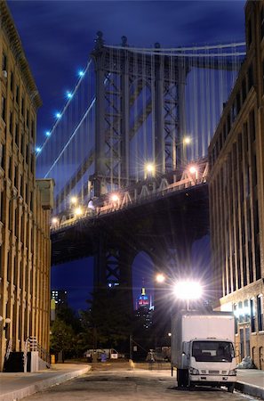 simsearch:400-04561799,k - Manhattan Bridge viewed from the Brooklyn side in New York City. Stock Photo - Budget Royalty-Free & Subscription, Code: 400-05946681