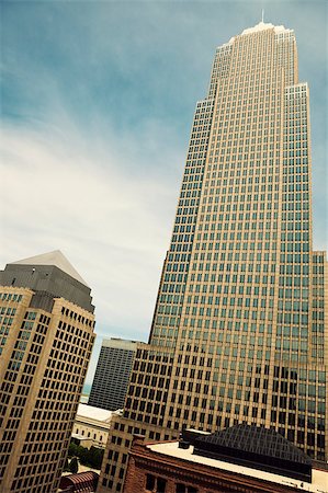 Cleveland Skyscrapers. Seen summer morning from the top of one building/ Foto de stock - Super Valor sin royalties y Suscripción, Código: 400-06059985