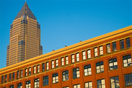 Old and new - colorful building in downtown of Cleveland, Ohio Photographie de stock - Aubaine LD & Abonnement, Code: 400-06059994
