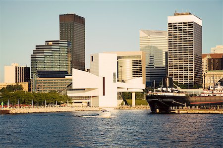 Cleveland seen from the Lake Erie Photographie de stock - Aubaine LD & Abonnement, Code: 400-06059996