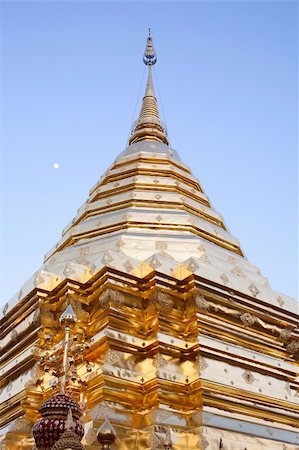 Main golden stupa in Doi Suthep Wat in Chiang Mai Stock Photo - Budget Royalty-Free & Subscription, Code: 400-06065092