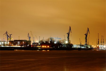 Night view at container terminal in Hambug Stock Photo - Budget Royalty-Free & Subscription, Code: 400-06066532