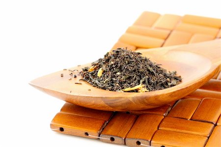fragrant black tea in wooden spoon Stock Photo - Budget Royalty-Free & Subscription, Code: 400-06067100