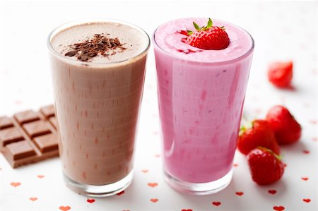 chocolate and strawberry milkshakes Stock Photo - Budget Royalty-Free & Subscription, Code: 400-06067926