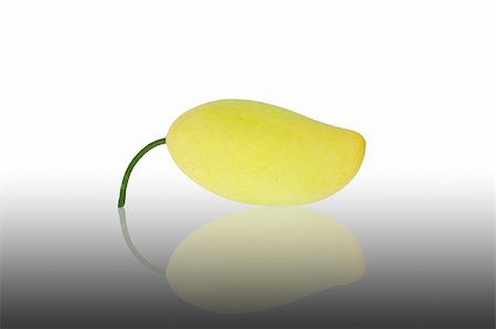 simsearch:400-09220883,k - plastic yellow mango reflection form Thailand.Fruit of asia reflection Stock Photo - Budget Royalty-Free & Subscription, Code: 400-06068703