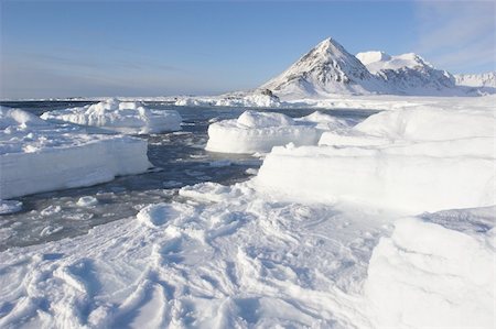 simsearch:400-05361285,k - Arctic glacier landscape - Spitsbergen, Svalbard Photographie de stock - Aubaine LD & Abonnement, Code: 400-06060494