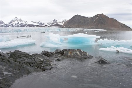 simsearch:400-05361285,k - Paysage de glacier Arctique - Spitzberg, Svalbard Photographie de stock - Aubaine LD & Abonnement, Code: 400-06060499