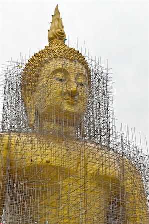 simsearch:400-04178541,k - reconstruction of gold buddha Photographie de stock - Aubaine LD & Abonnement, Code: 400-06060507