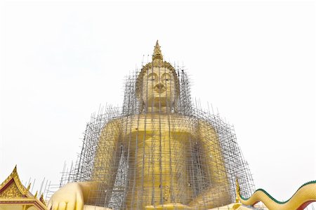 simsearch:400-04178541,k - reconstruction of gold buddha Photographie de stock - Aubaine LD & Abonnement, Code: 400-06060508