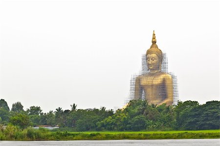 simsearch:400-04178541,k - reconstruction of gold buddha Photographie de stock - Aubaine LD & Abonnement, Code: 400-06060510
