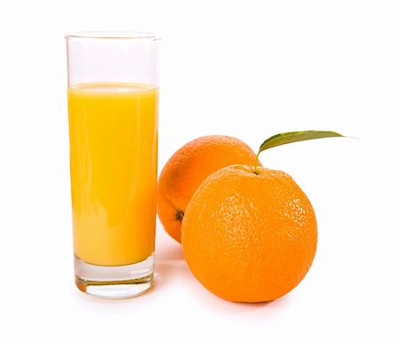 simsearch:693-08127360,k - orange fruits with green leaves on white Photographie de stock - Aubaine LD & Abonnement, Code: 400-06060554